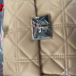 Elegant Beige Quilted Women's Bag